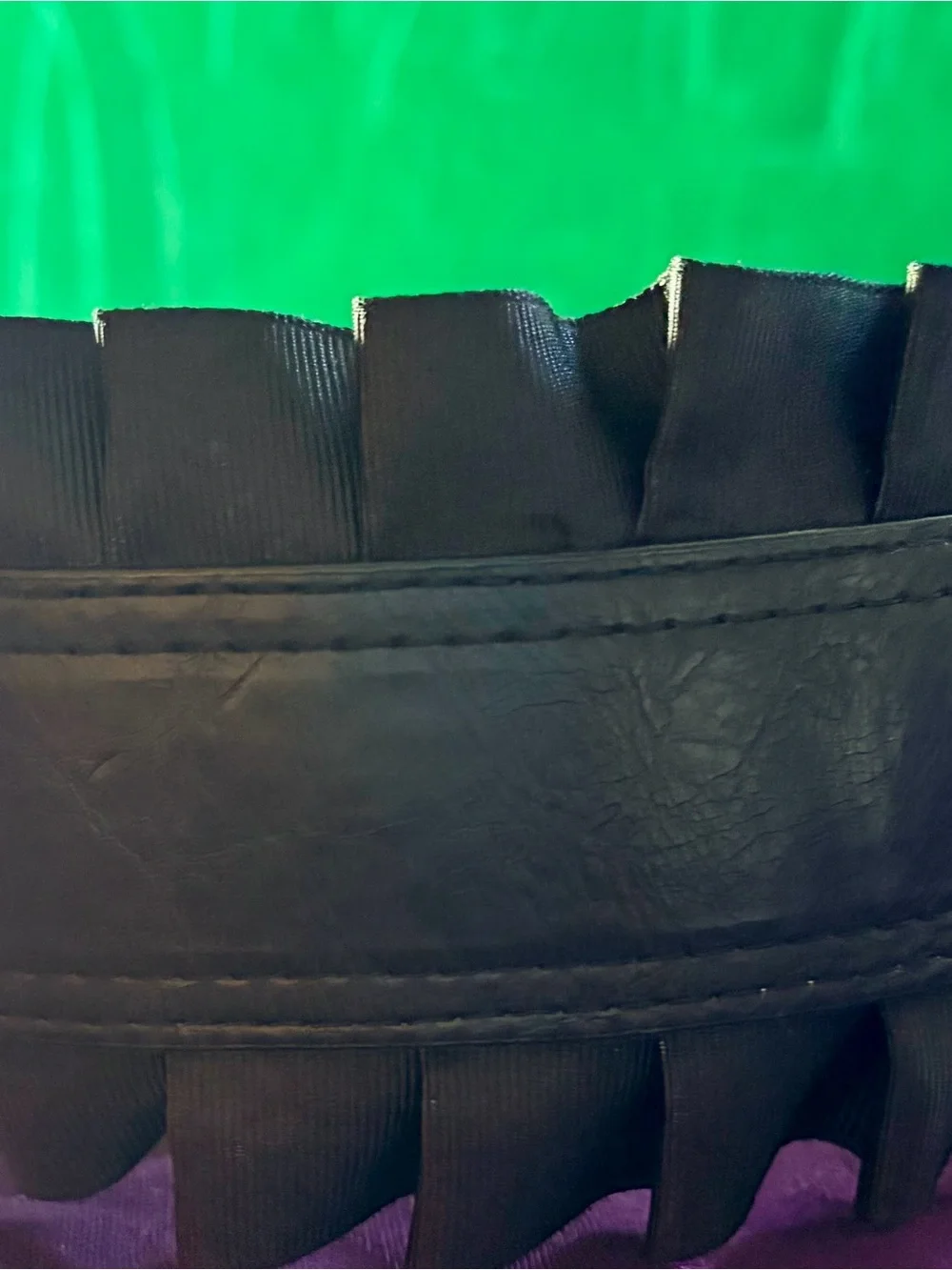 Steve Madden Black Ruffled Accordion Wide Belt M/L - Picture 5 of 5